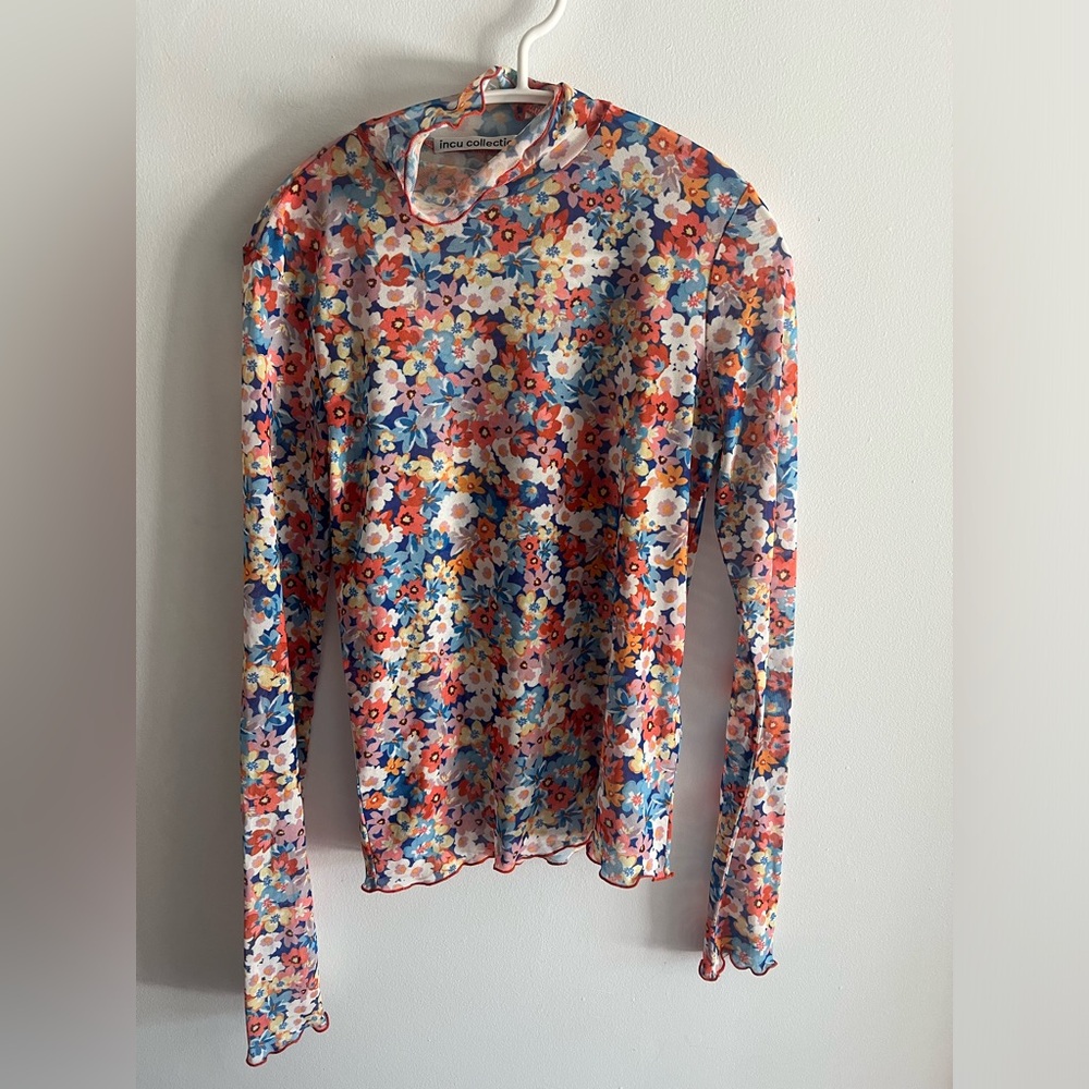 Floral rollneck long sleeves top